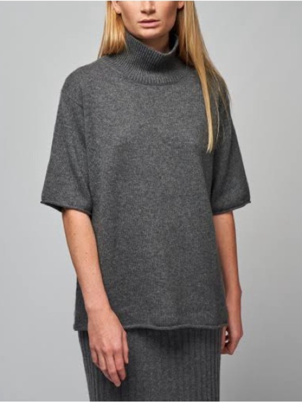 Lisa Yang cashmere Casey sweater in graphite